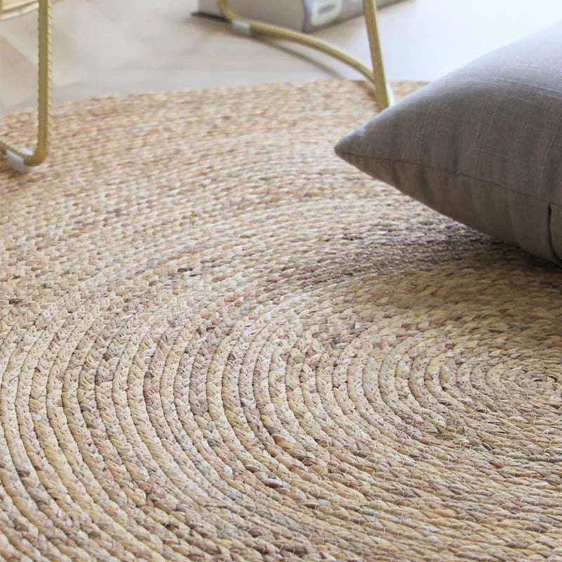 Handwoven Straw Round Rug – Eco-Friendly & Natural Home Decor